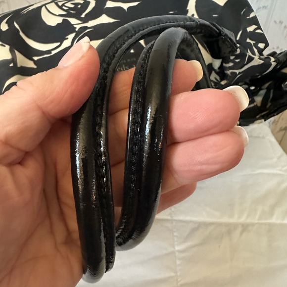 Kate Spade Storybook Lining Floral Shoulder Bag - Picture 4 of 16